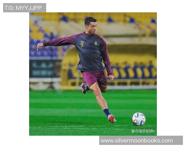 意大利足球明星C罗的传奇职业生涯与辉煌成就回顾