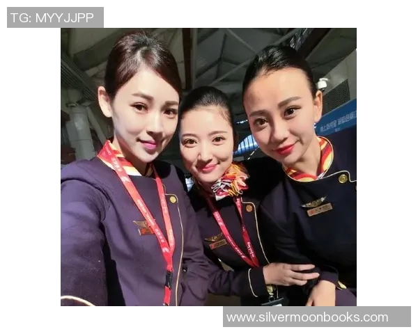 梅方与足球明星的爱情故事揭秘他的妻子背后的精彩人生